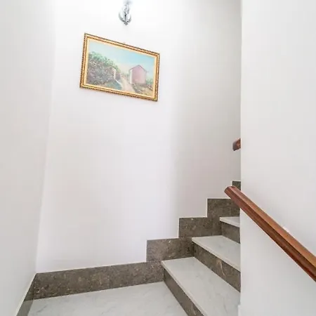 Appartamento Via San Bartolomeo Primo Piano E Terrazzo Isola di Ustica