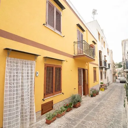 Via San Bartolomeo Primo Piano E Terrazzo