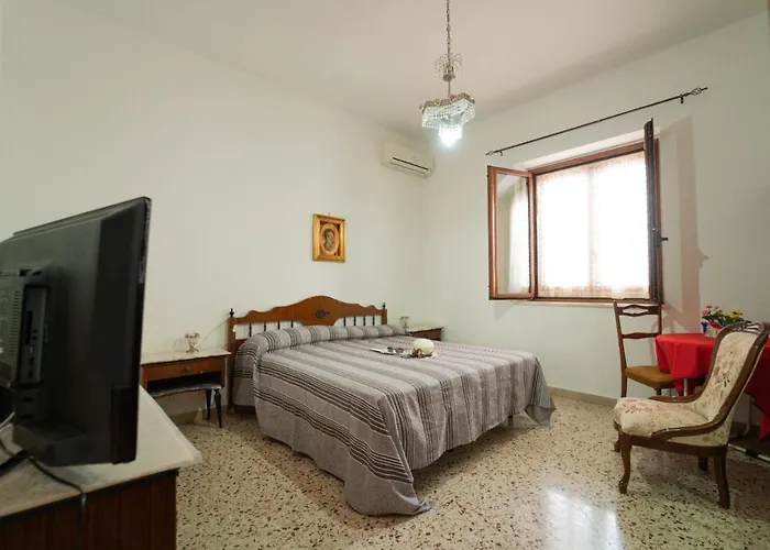 Appartamento Via San Bartolomeo Primo Piano E Terrazzo