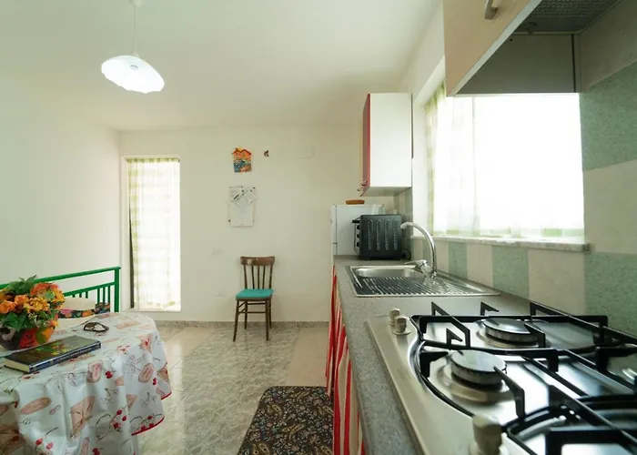 Appartamento Via San Bartolomeo Primo Piano E Terrazzo