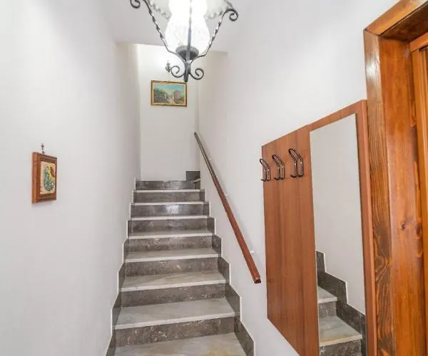 Via San Bartolomeo Primo Piano E Terrazzo *