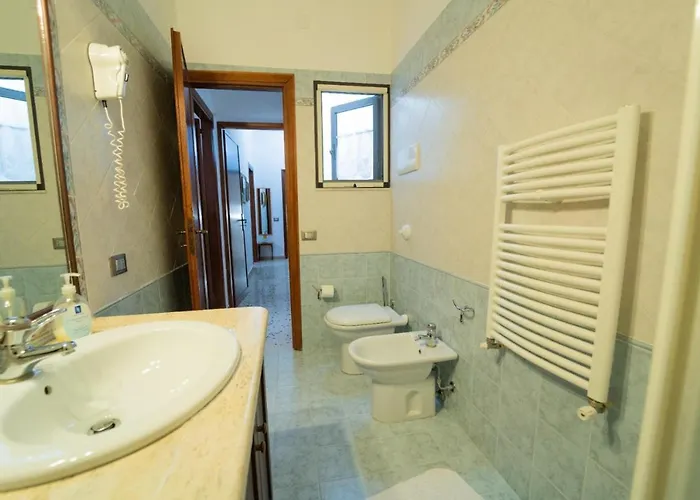 Via San Bartolomeo Primo Piano E Terrazzo * Isola di Ustica